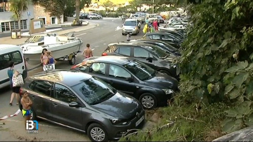 Imagen de IB3 Televisió de los coches afectados.