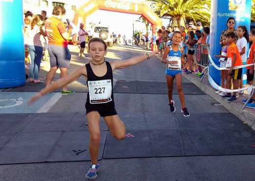 La carrera ha contado con cerca de 150 inscritos (Fotos: deportesmenorca.com)