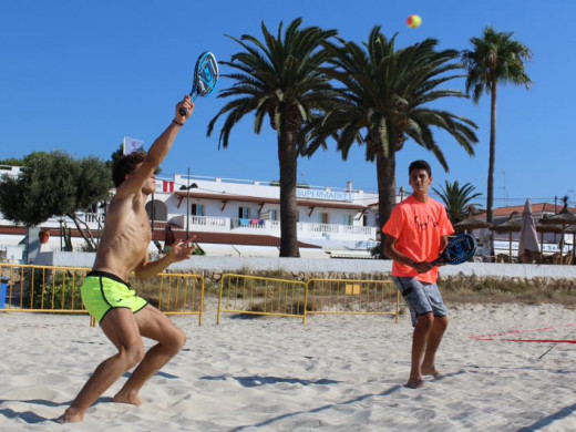 (Fotos) El tenis playa deslumbra en Punta Prima