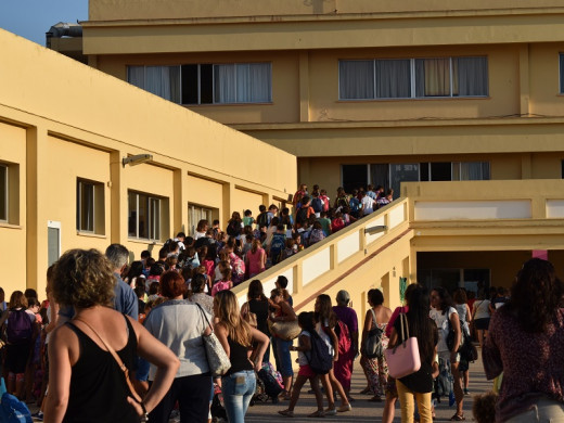 (Galería de fotos) Llegó el momento de volver a las aulas