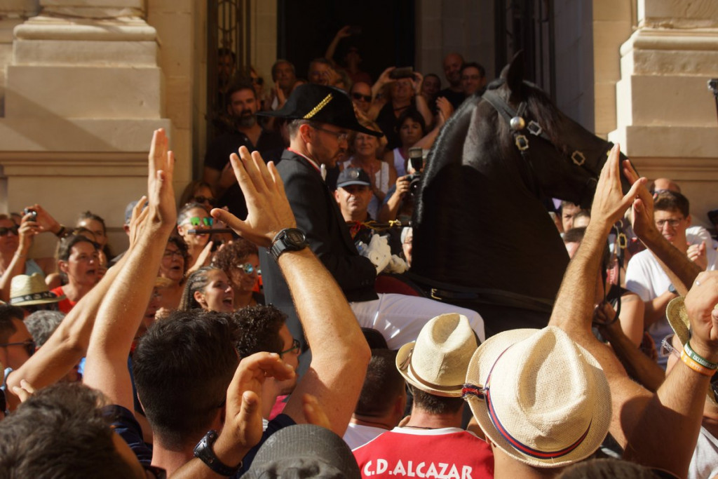 Imagen del inicio de las fiestas ayer en Maó.