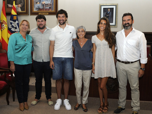 (Galería de fotos) Maó honra a Sergi Llull