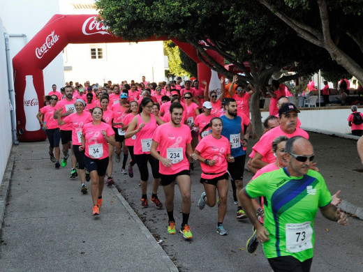 (Fotos) Sant Lluís se viste de rosa