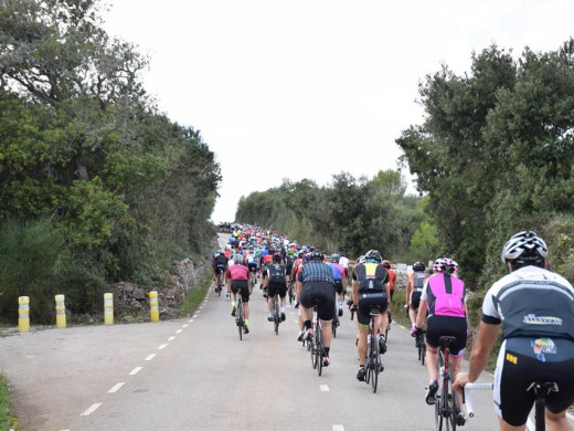 Las mejores imágenes de la Volta Cicloturista Internacional a Menorca