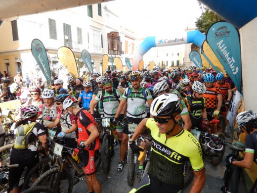 (Fotos) Espectacular segunda jornada de la Volta a Menorca en BTT