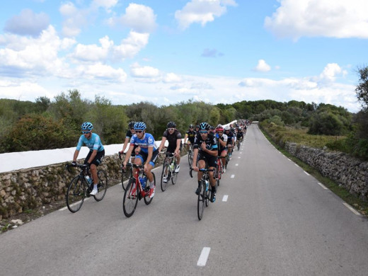 Las mejores imágenes de la Volta Cicloturista Internacional a Menorca