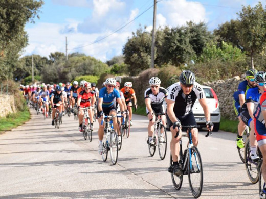 Las mejores imágenes de la Volta Cicloturista Internacional a Menorca