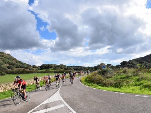 Las mejores imágenes de la Volta Cicloturista Internacional a Menorca