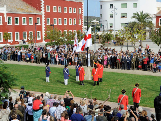 (Fotos y vídeos) Jura de bandera multitudinaria