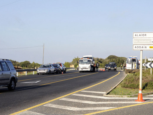 (Fotos) Aparatoso accidente con cuatro heridos en la carretera general