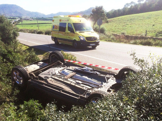 (Fotos) Aparatoso accidente en la carretera general