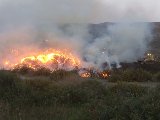 (Fotos y videos) Incendio en Es Milà