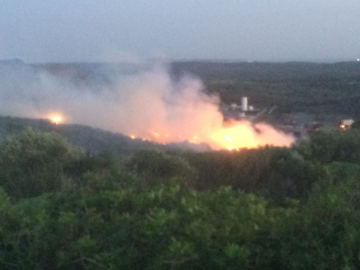 (Fotos y videos) Incendio en Es Milà