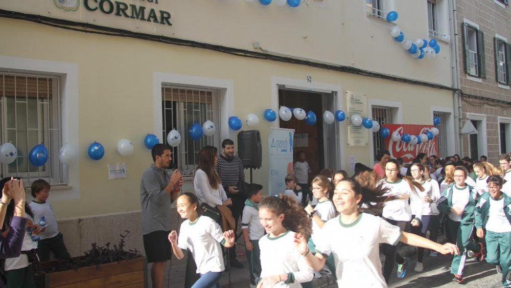 Momento de la carrera junto al colegio (Fotos: Jaume Fiol)