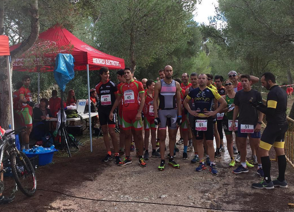 Salida del duatlón en una anterior edición.