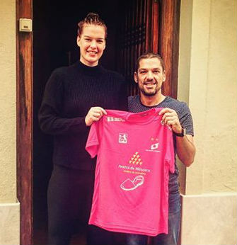 Jorike Miedema, junto a Bep Llorens.