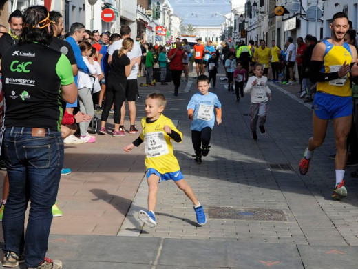 (Galería de fotos) Sant Lluís cierra el año a la carrera