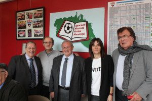 Miquel Bestard, junto a los organizadores.