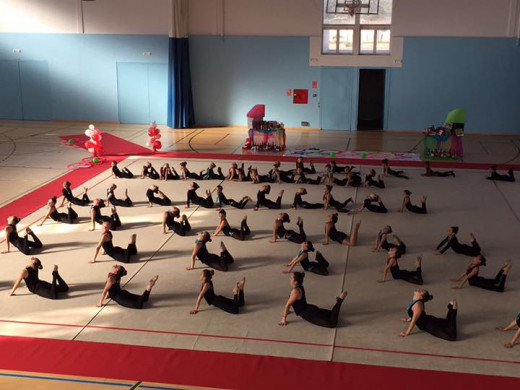 (Galería de fotos) Diversión y deporte en el “Papa Noel Day” de Sant Lluís