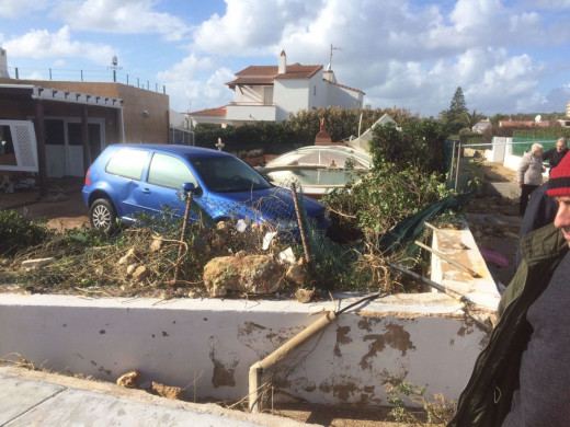 (Vídeos y fotos) S’Algar despierta tras el fragor del temporal