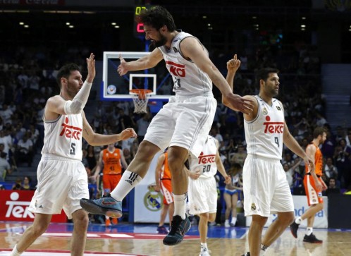 Llull celebra una canasta (Foto: acb.com)