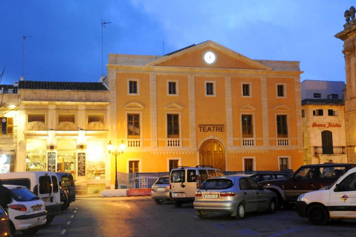 Imagen de archivo de la fachada del Teatre des Born.