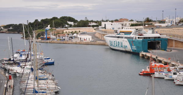 Imagen de la antigua terminal, donde podría ubicarse el centro.