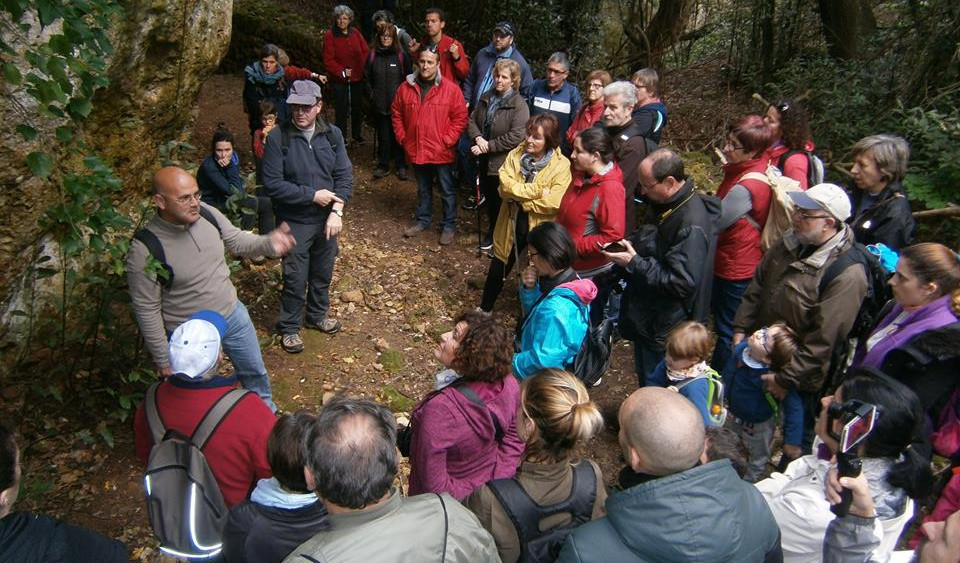 Explicación en un momento de la visita (Fotos: Menorca Reserva de la Biosfera)