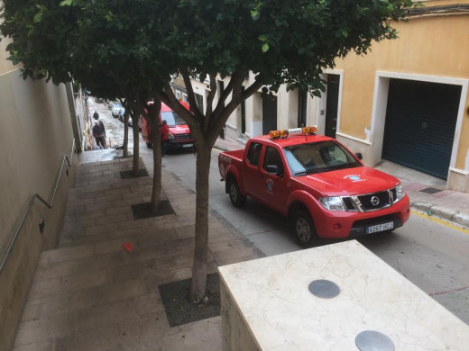 (Fotos) La rotura de un depósito de agua inunda el Teatre Principal, dos casas y deja sin luz a gran parte de Maó