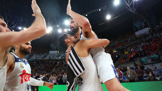 Llull, celebrando el triunfo a la finalización del partido (Foto: ACB Photo)