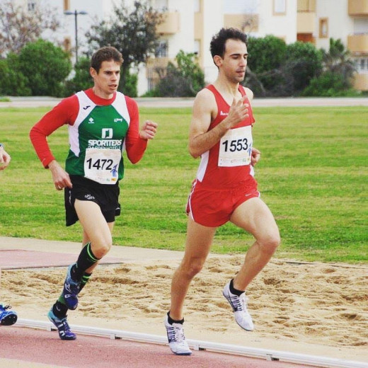 Rafel Quintana, junto a Tomeu Rigo en la carrera de los 1.500 metros.