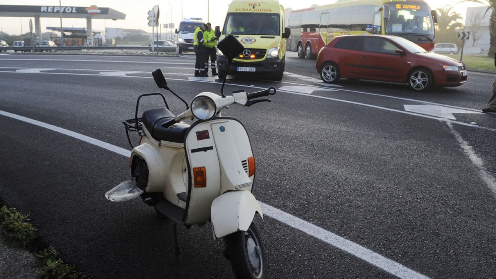 Imagen de la moto accidentada.