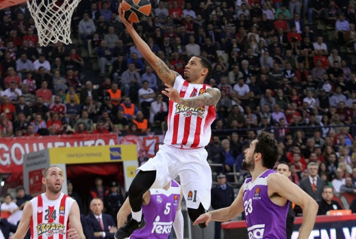 Llull, ante Erik Green (Foto: Euroliga)