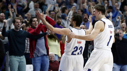 Llull celebra la canasta del triunfo ante el Barça el pasado domingo (Foto: ACB Photo)