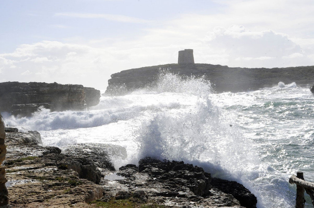 Oleaje y viento.