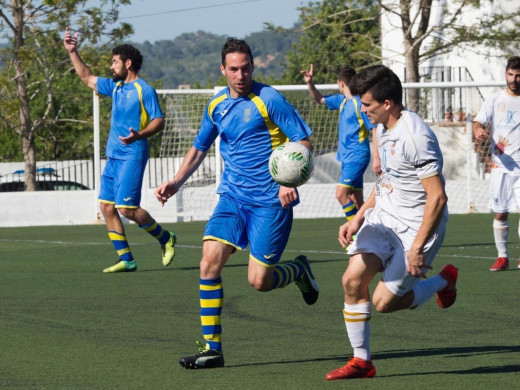 (Fotos) El Penya Ciutadella suma un punto para seguir en la pelea por la salvación