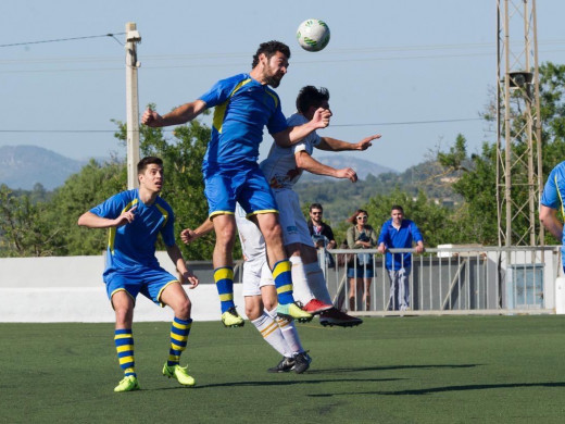 (Fotos) El Penya Ciutadella suma un punto para seguir en la pelea por la salvación