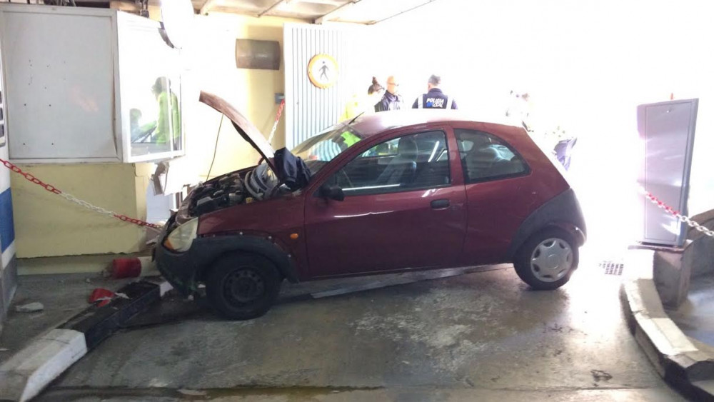 Imagen del coche accidentado (Fotos: Tolo Mercadal)