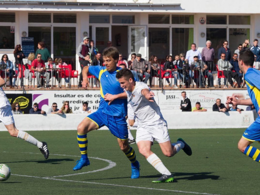 (Fotos) El Penya Ciutadella suma un punto para seguir en la pelea por la salvación