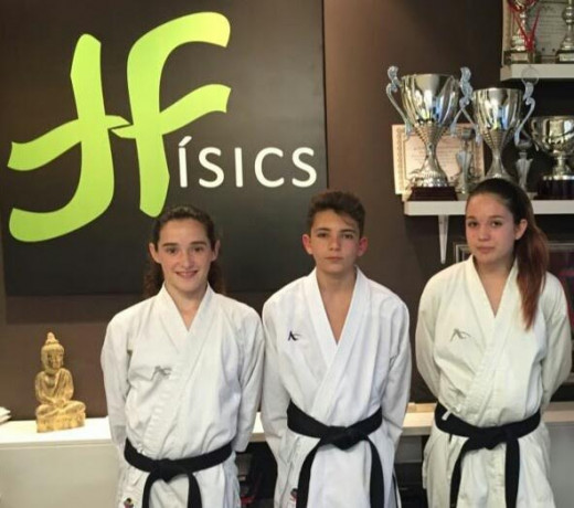 Foto de los tres representantes de la Isla en el campeonato de España (Foto: Físics Ciutadella)