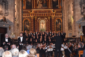 Pons y Sala, en un momento de la interpretación de "Las siete palabras de Cristo"