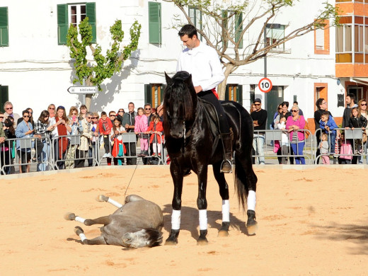 Los caballos toman el protagonismo en la Feria de Abril