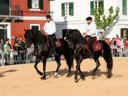 Los caballos toman el protagonismo en la Feria de Abril