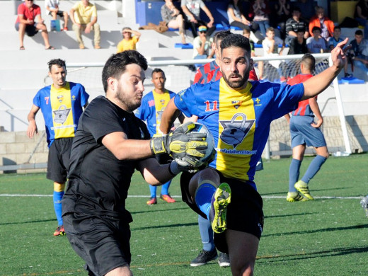 (Galería de fotos) La Unión Deportiva Mahón conquista el título de Regional