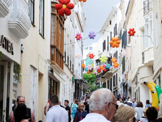 (Fotos) Maó y Sant Lluís viven su fiesta floral