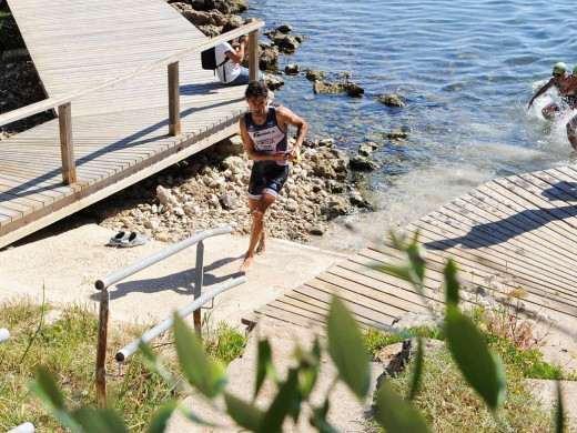 (Galería de fotos) Biel Forteza y Julia Rita reinan en el Triatló d’Es Castell