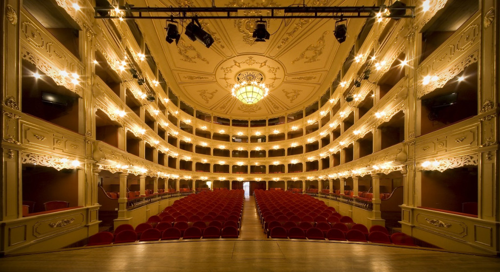 Imagen del interior del teatro.