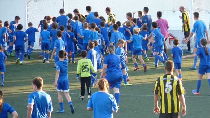 Imagen del partido de 11 contra 100 en Sant Lluís (Foto: CCE Sant Lluís)