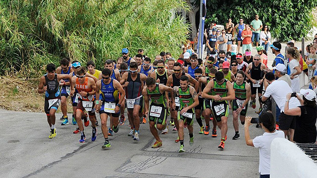 Salida del duatlón del año pasado (Foto: deportesmenorca.com)