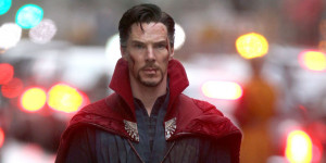 Como Dr. Strange ha entrado en el universo Marvel. Ya tiene un film protagonizado por él, otro que se estrena este año y un tercero de Los Vengadores previsto para 2018.